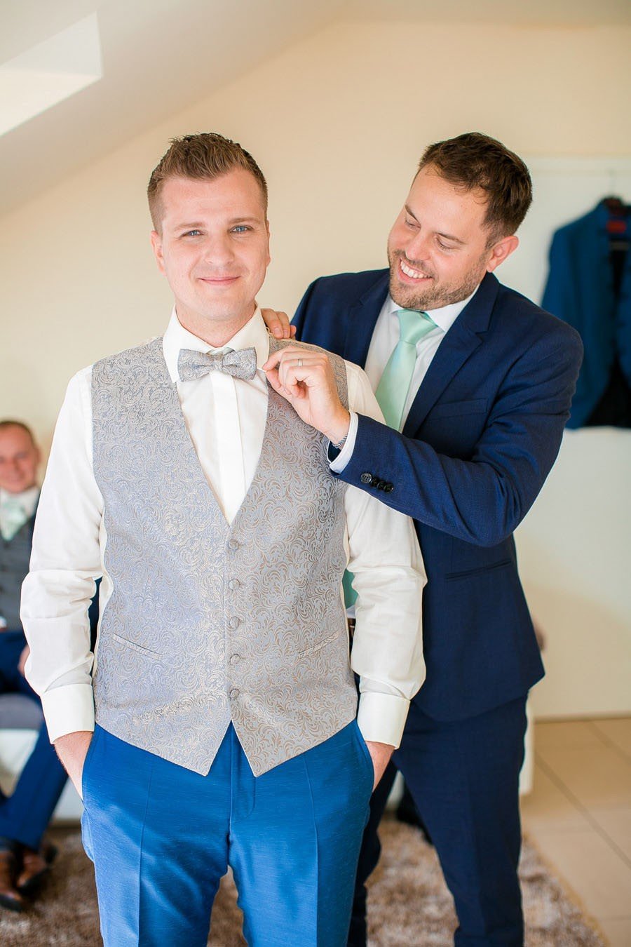 Heiraten in Kärnten Getting Ready Bräutigam 