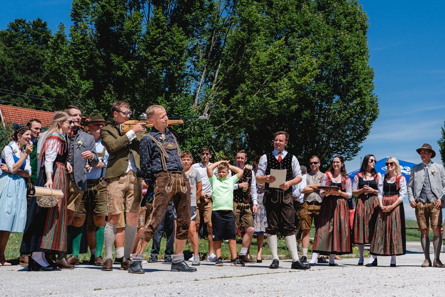 Landhochzeit in Kärnten mit traditioneller Maut