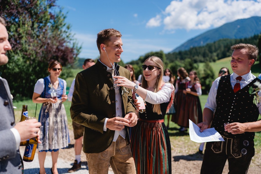 Landhochzeit in Kärnten mit traditioneller Maut