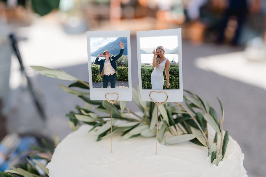 Hochzeitstorte mit Polaroid Cake Topper